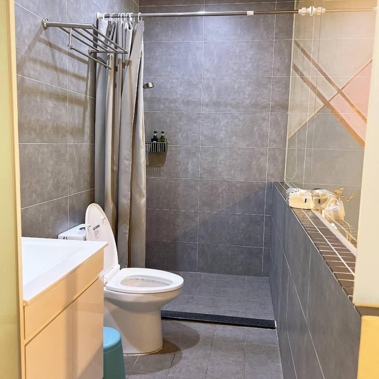 Canal Walk Inn تاينان المظهر الخارجي الصورة